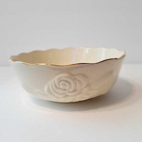 Lenox Collections 5.5” Rose Blossom China Bowl decorated with 24 karat gold. - Picture 2 of 8